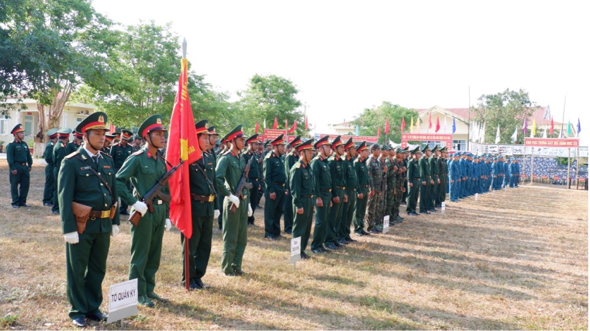 Lực lượng vũ trang huyện Ia H'Drai ra quân huấn luyện năm 2024