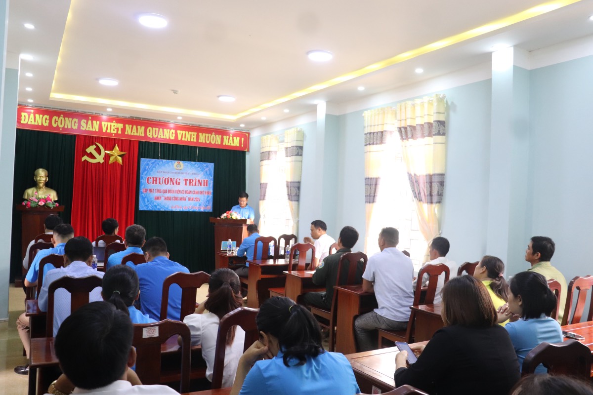 Gặp mặt, tặng quà đoàn viên có hoàn cảnh khó khăn nhân “Tháng công nhân” năm 2024