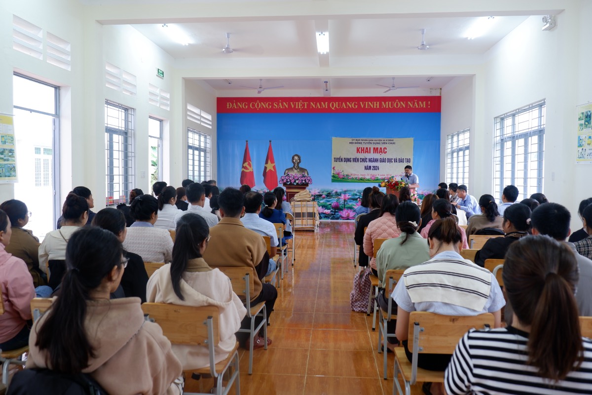 Khai mạc kỳ thi tuyển dụng viên chức ngành Giáo dục và Đào tạo năm 2024