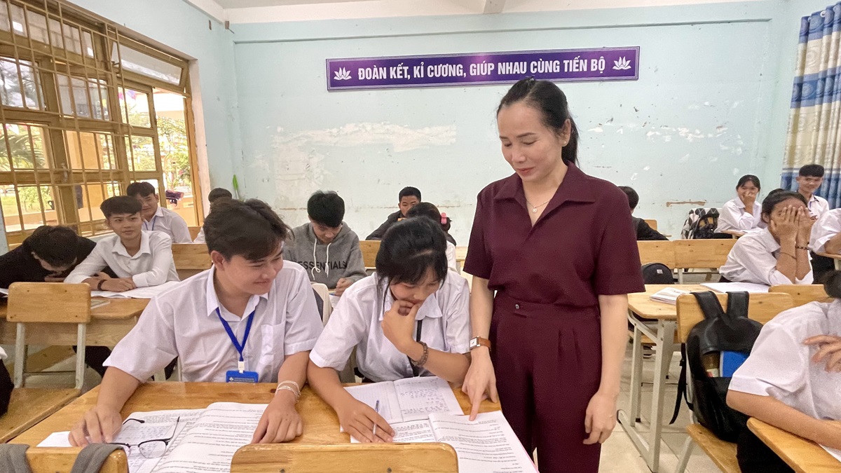 Phân hiệu Trường PT DTNT tỉnh tại huyện Ia H’Drai không ngừng nâng cao chất lượng giáo dục