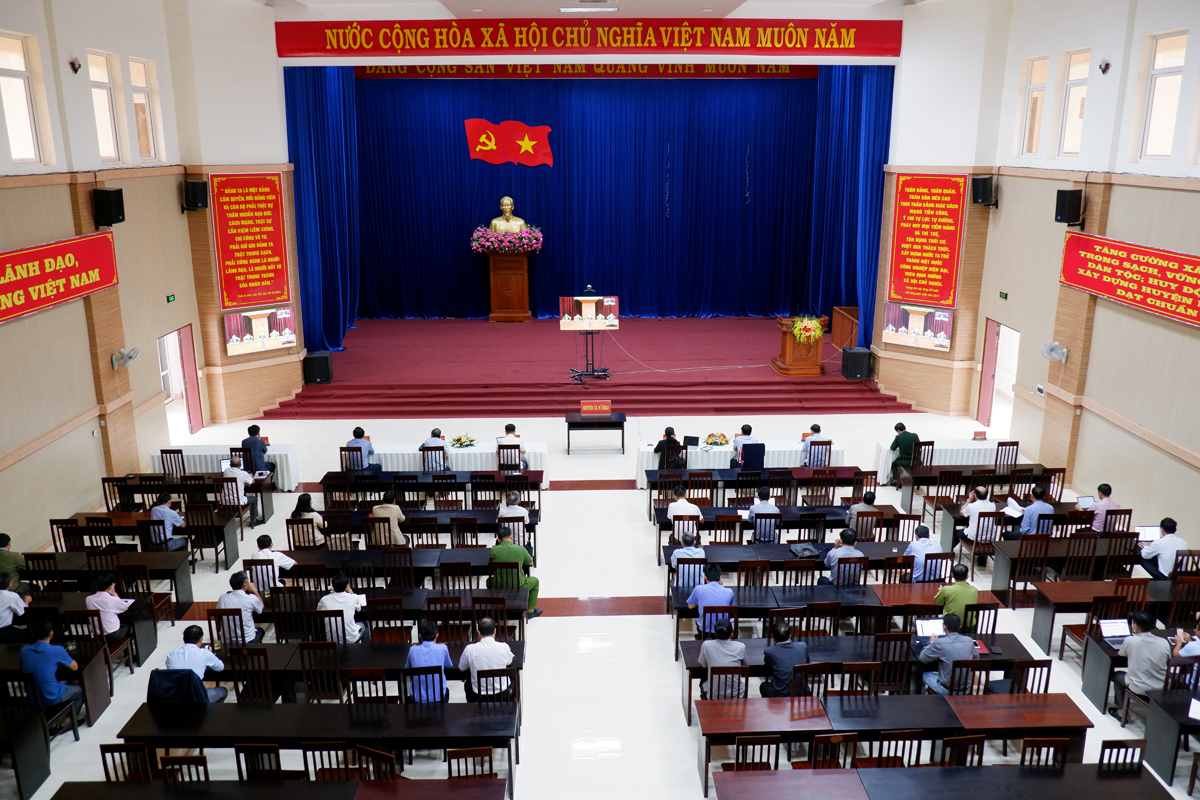 Huyện Ia H'Drai tham dự Hội nghị trực tuyến quán triệt và triển khai thực hiện Nghị quyết của Bộ Chính trị về Tây Nguyên