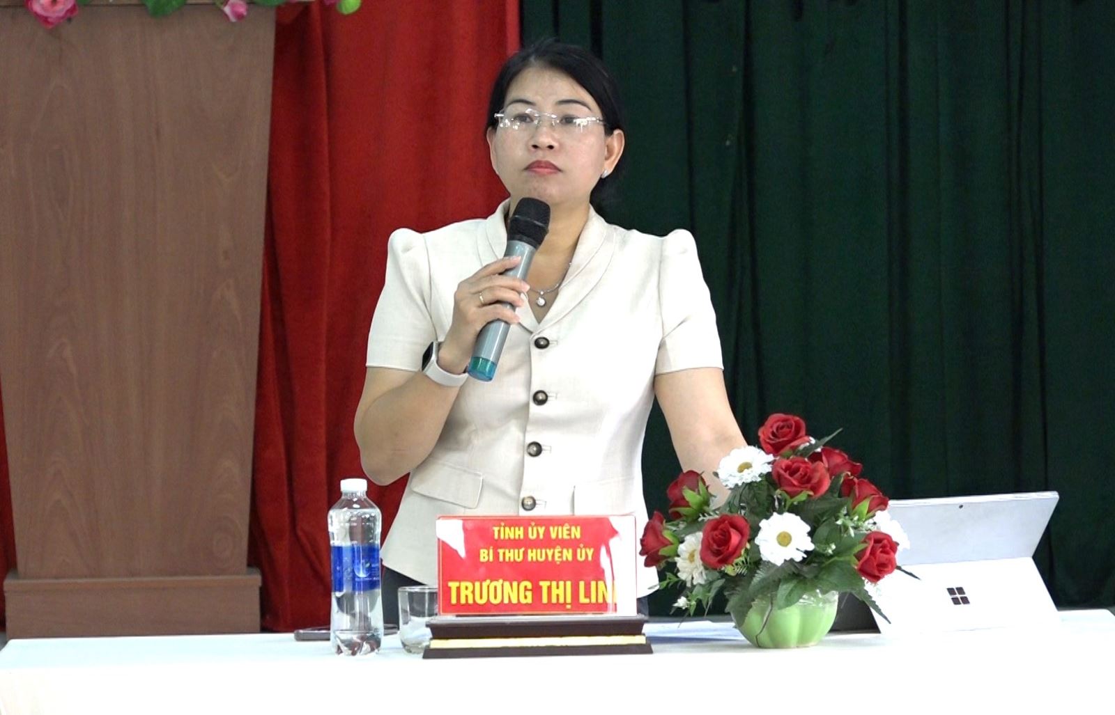 Bí thư Huyện ủy tiếp xúc, đối thoại với Nhân dân Thôn 3, xã Ia Dom