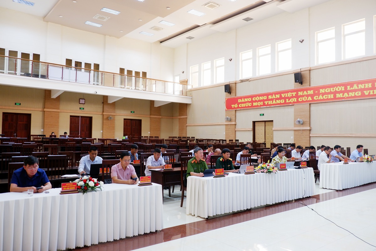 Hội nghị Ban Chấp hành Đảng bộ huyện cho ý kiến vào Dự thảo Báo cáo tổng kết việc thực hiện Quy chế bầu cử trong Đảng của Ban Thường vụ Huyện ủy
