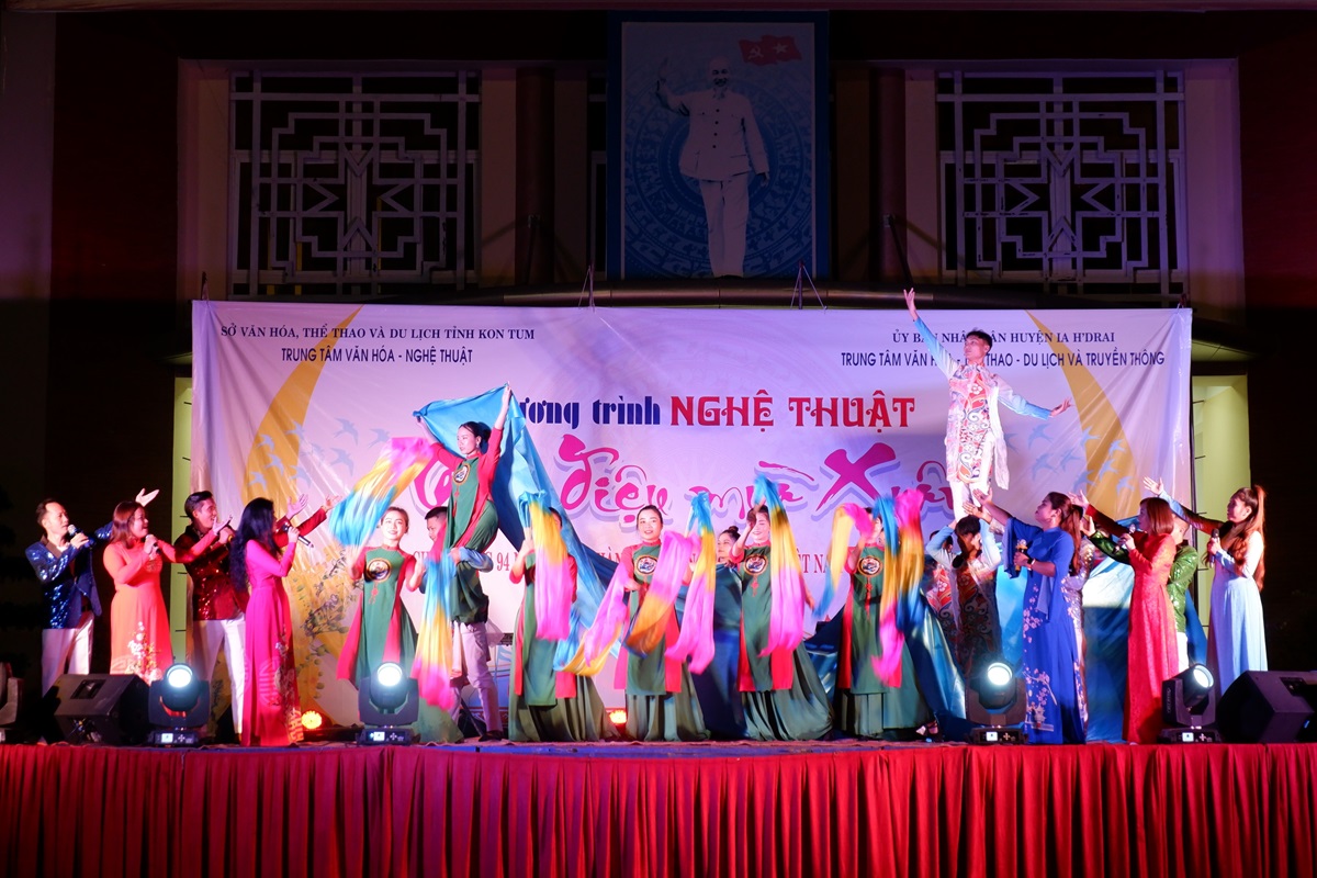Chương trình nghệ thuật “Giai điệu mùa Xuân”