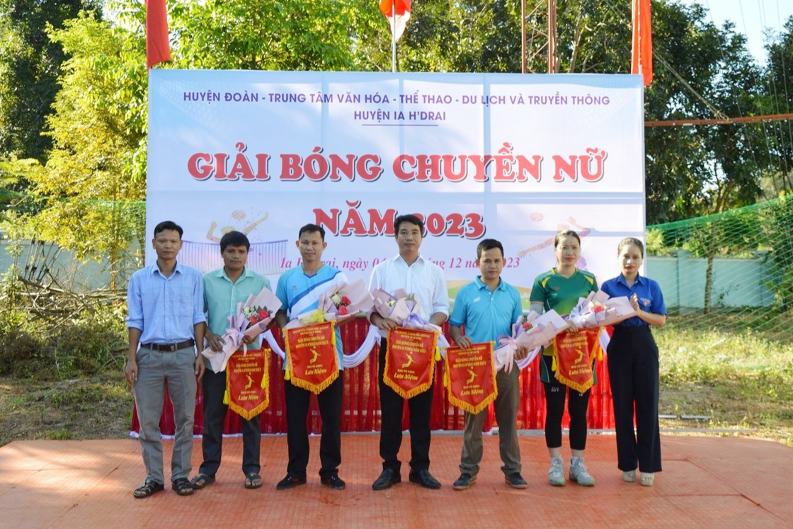 Tổ chức thành công Giải Bóng chuyền Nữ năm 2023