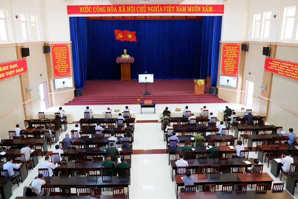 Ia H'Drai tham dự Hội nghị trực tuyến thông báo kết quả Hội nghị Trung ương 6, khóa XIII phổ biến, quán triệt các nghị quyết, chỉ thị của Đảng