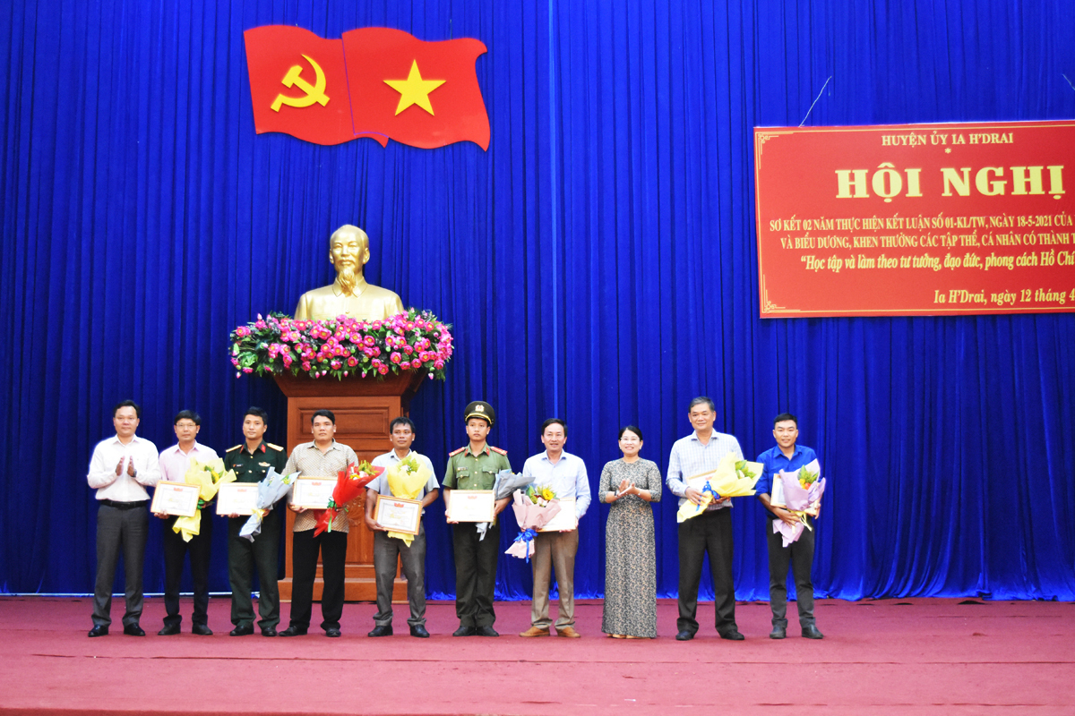 Hội nghị sơ kết 02 năm thực hiện Kết luận số 01-KL/TW của Bộ Chính trị