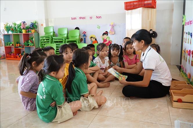 Phát triển kinh tế gắn với giáo dục tại vùng biên giới