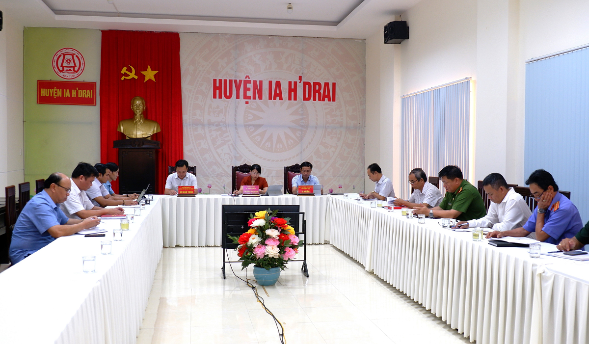 Huyện Ia H'Drai tham dự Hội nghị trực tuyến giao ban khối Đảng và giao ban với các Huyện ủy, Thành ủy, Đảng ủy trực thuộc Tỉnh ủy quý I/2023