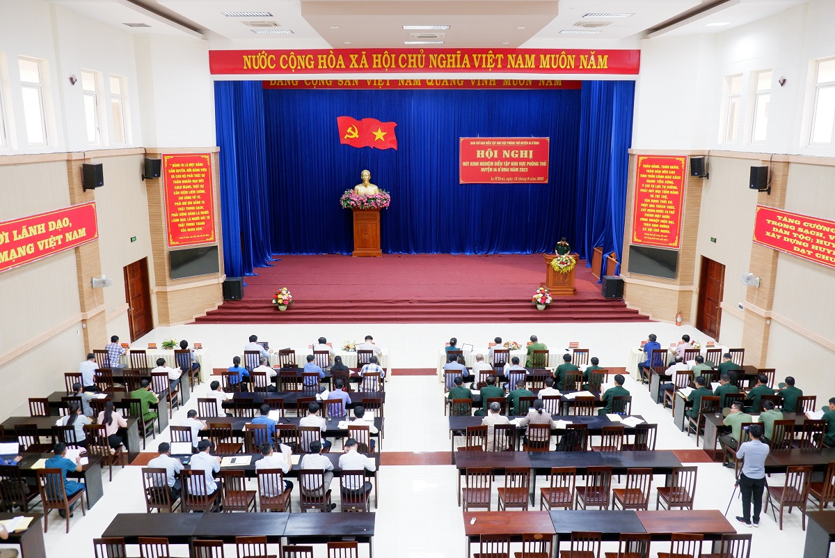 Hội nghị rút kinh nghiệm Diễn tập khu vực phòng thủ huyện Ia H’Drai năm 2023