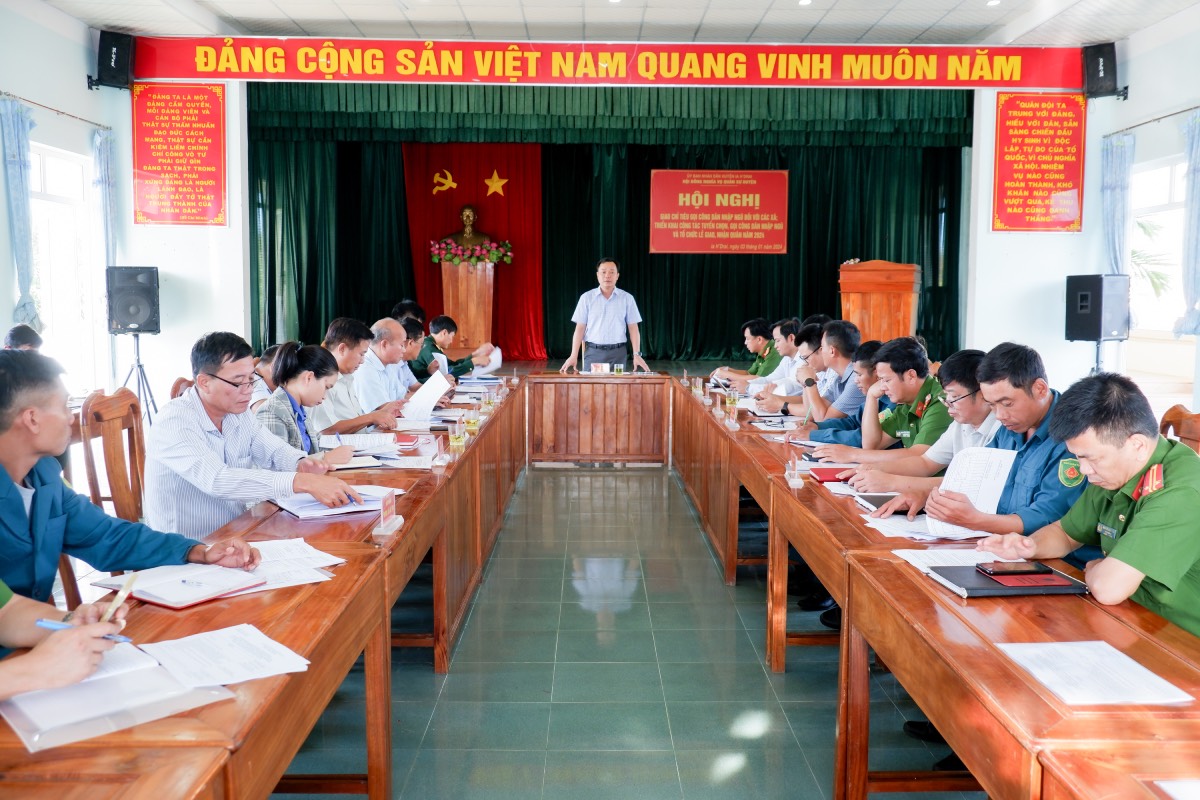 Hội đồng nghĩa vụ quân sự huyện Ia H’Drai họp triển khai công tác tuyển chọn, gọi công dân nhập ngũ năm 2024