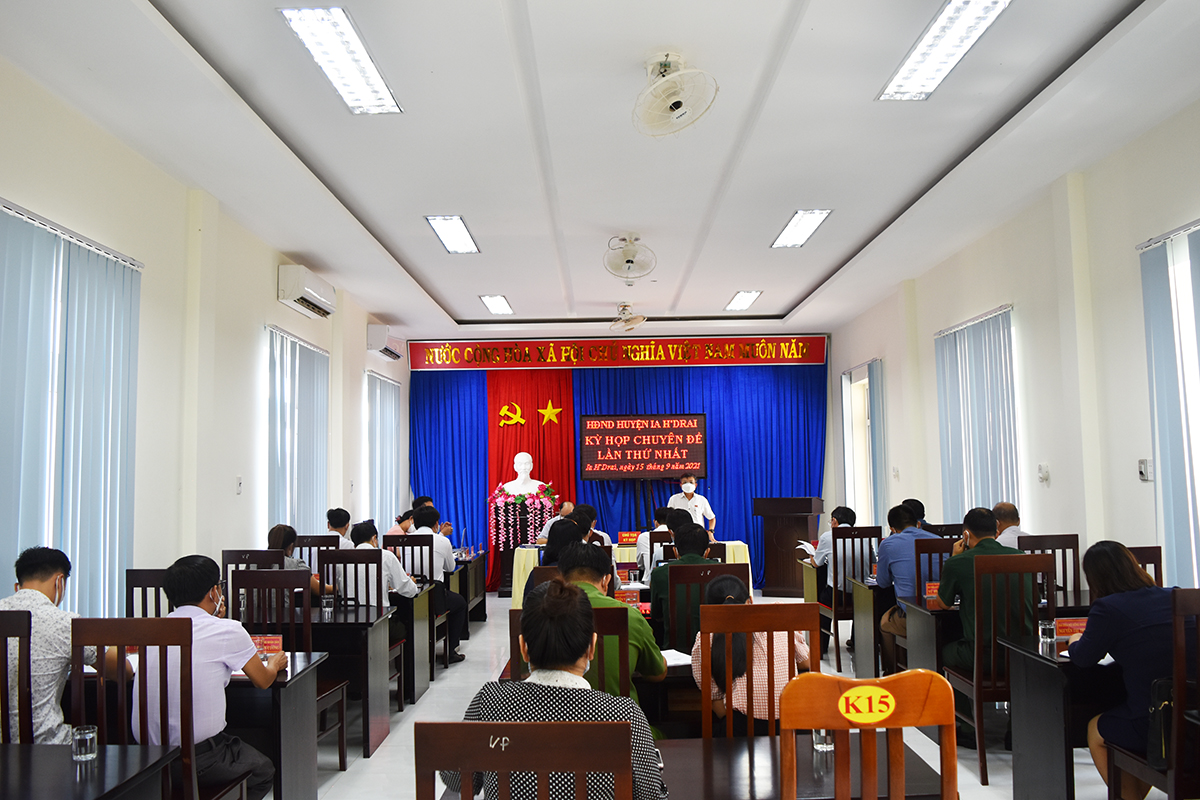 Hội đồng nhân dân huyện Ia H’Drai tổ chức Kỳ họp Chuyên đề