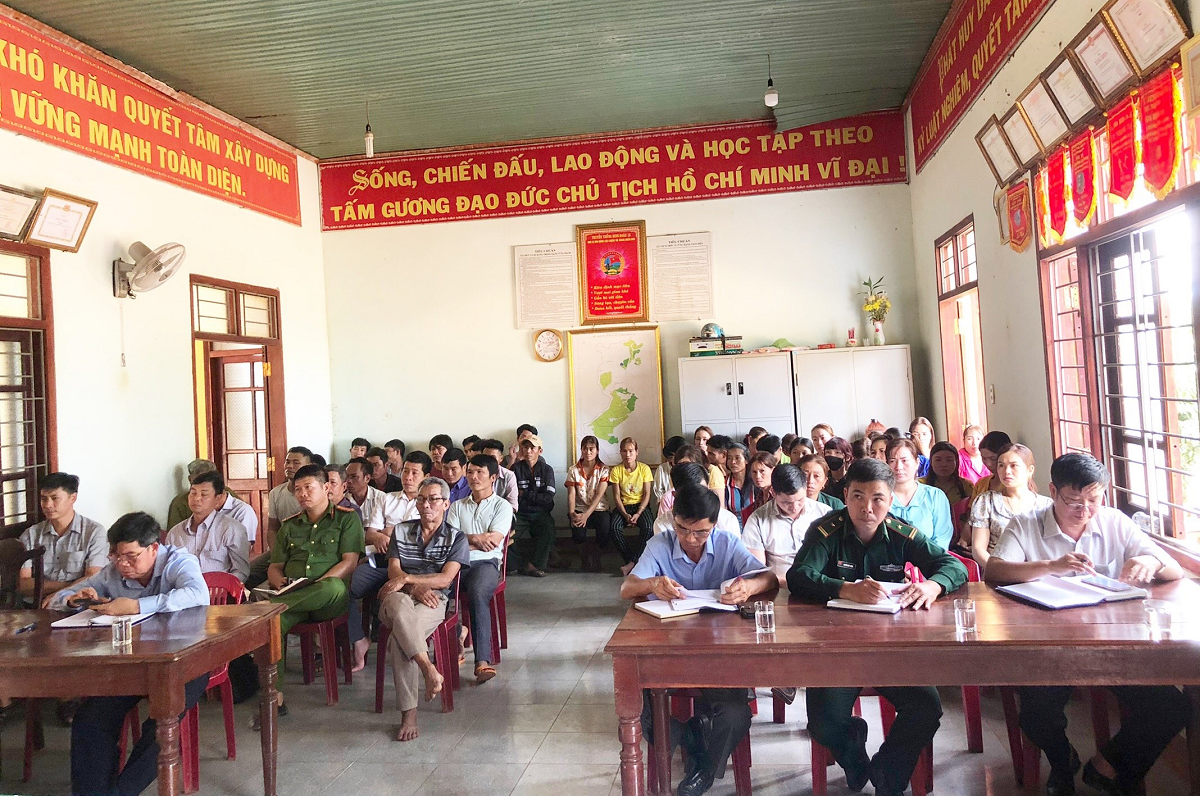 Tổ đại biểu HĐND tỉnh, huyện tiếp xúc cử tri tại xã Ia Đal