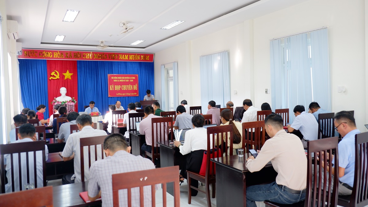 Kỳ họp chuyên đề HĐND huyện khóa XI, nhiệm kỳ 2021-2026
