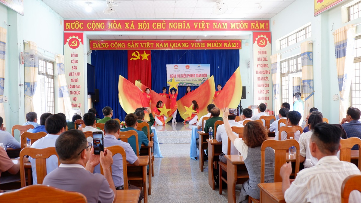 Xã Ia Tơi tổ chức Ngày hội Biên phòng toàn dân năm 2025