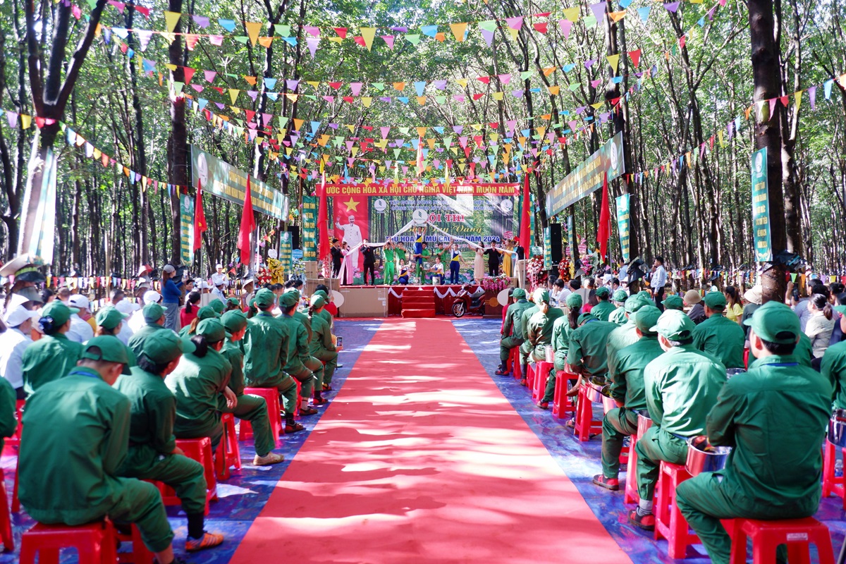 Công ty TNHH MTV Cao su Chư Mom Ray: Hội thi Bàn tay vàng thu hoạch mủ cao su năm 2024