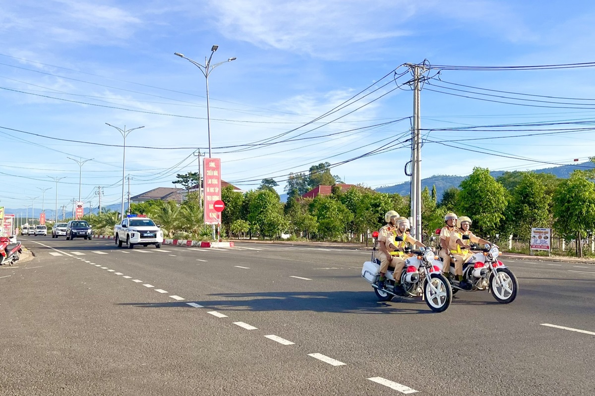 Ra quân đợt cao điểm tấn công, trấn áp tội phạm