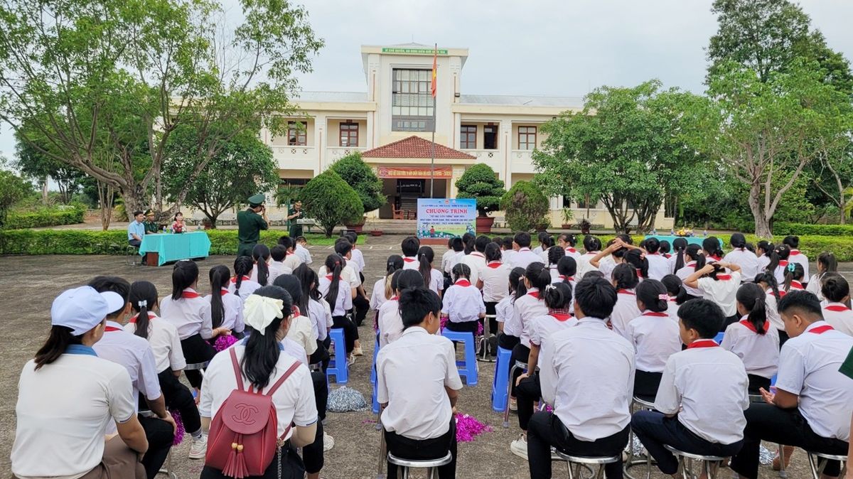 Chương trình “Tiết học Biên cương” năm 2024