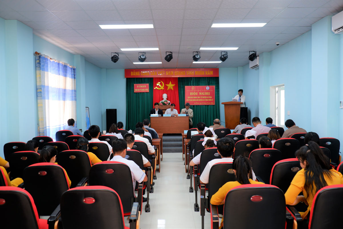 Hội nghị bàn giao Trung tâm Y tế huyện về UBND huyện Ia H’Drai quản lý