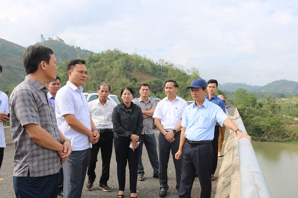 Nữ Bí thư Huyện ủy khơi lên khát vọng biên cương