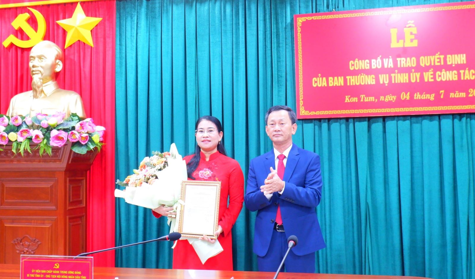 Công bố và trao Quyết định bổ nhiệm Trưởng Ban Nội chính Tỉnh ủy