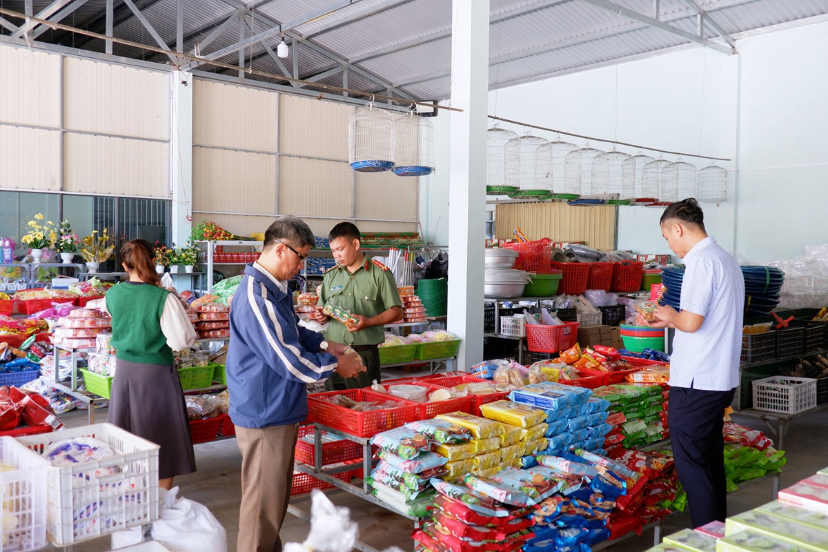 Ia H'Drai: Kiểm tra liên ngành ATTP dịp Tết Nguyên đán Ất Tỵ năm 2025