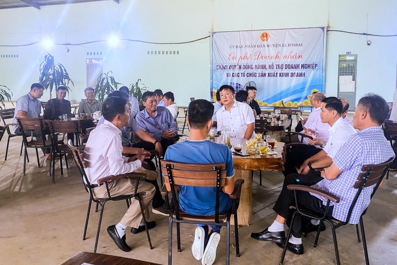 Chương trình “Cà phê Doanh nhân” huyện Ia H’Drai tháng 10/2023