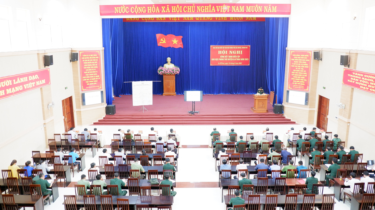 Hội nghị công bố ý định diễn tập khu vực phòng thủ huyện Ia H'Drai năm 2023