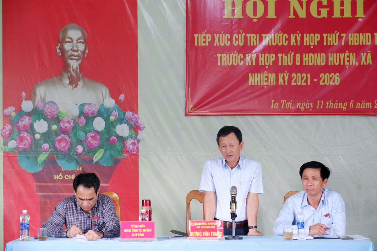 Bí thư Tỉnh ủy tiếp xúc cử tri tại huyện Ia H’Drai
