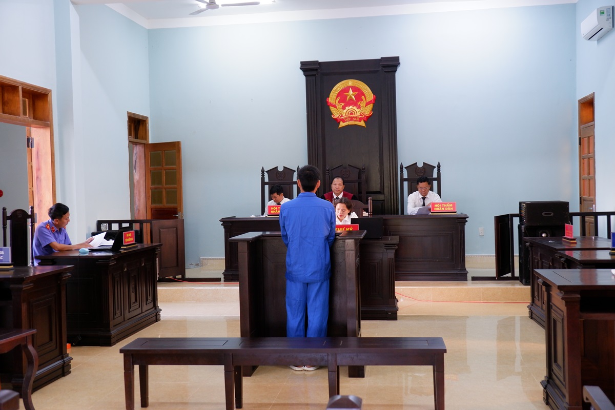 Xét xử vụ án hình sự về tội “Trộm cắp tài sản”