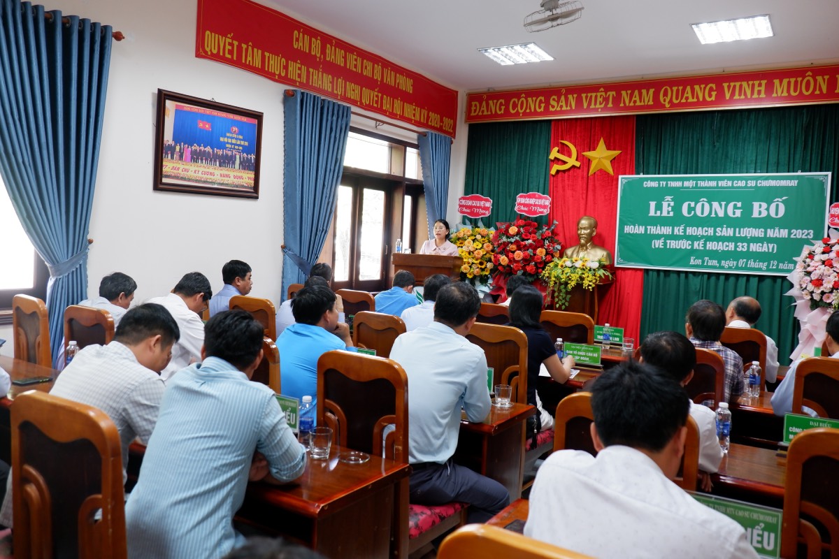 Công ty Cao su Chư Mom Ray hoàn thành kế hoạch sản lượng trước 33 ngày