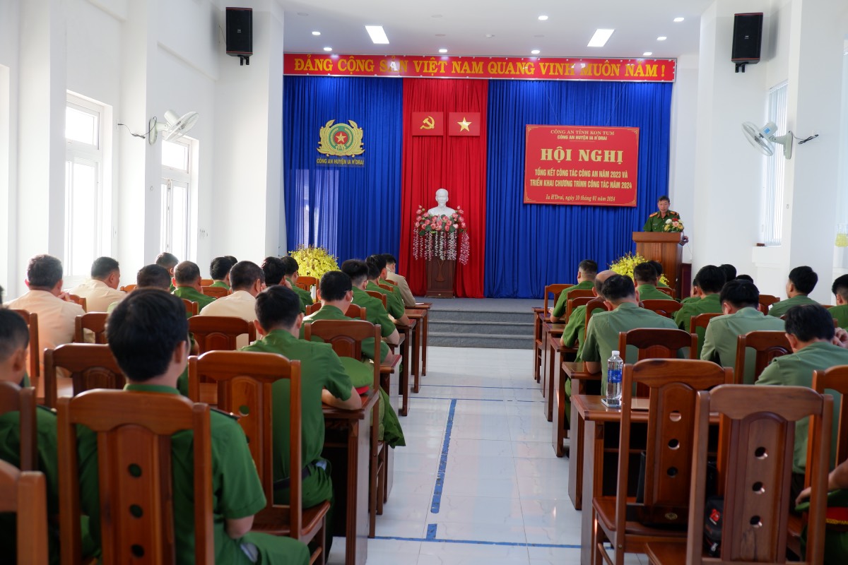 Hội nghị tổng kết Công an năm 2023 và triển khai chương trình công tác năm 2024