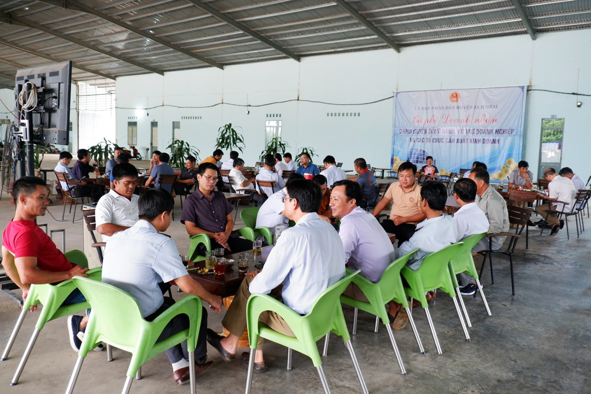 Chương trình “Cà phê Doanh nhân” huyện Ia H’Drai tháng 7/2023