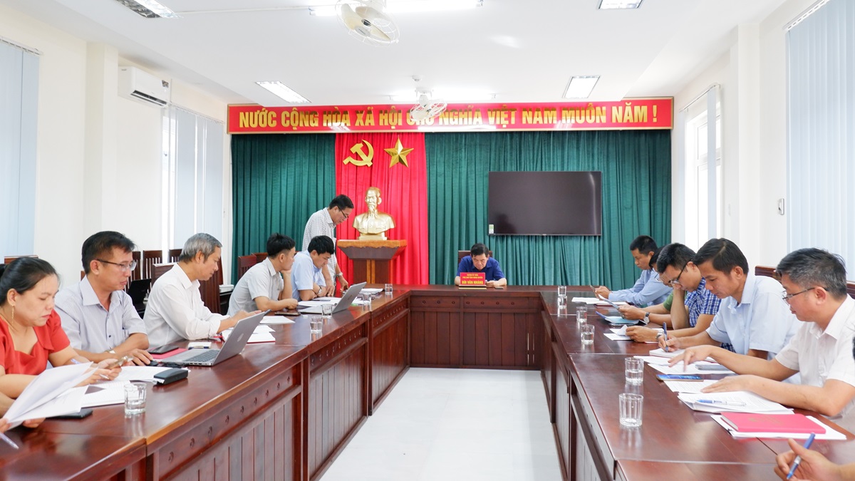 Thảo luận, bỏ phiếu xét đề nghị công nhận thôn Ia Đal, xã Ia Đal đạt chuẩn nông thôn mới kiểu mẫu năm 2024