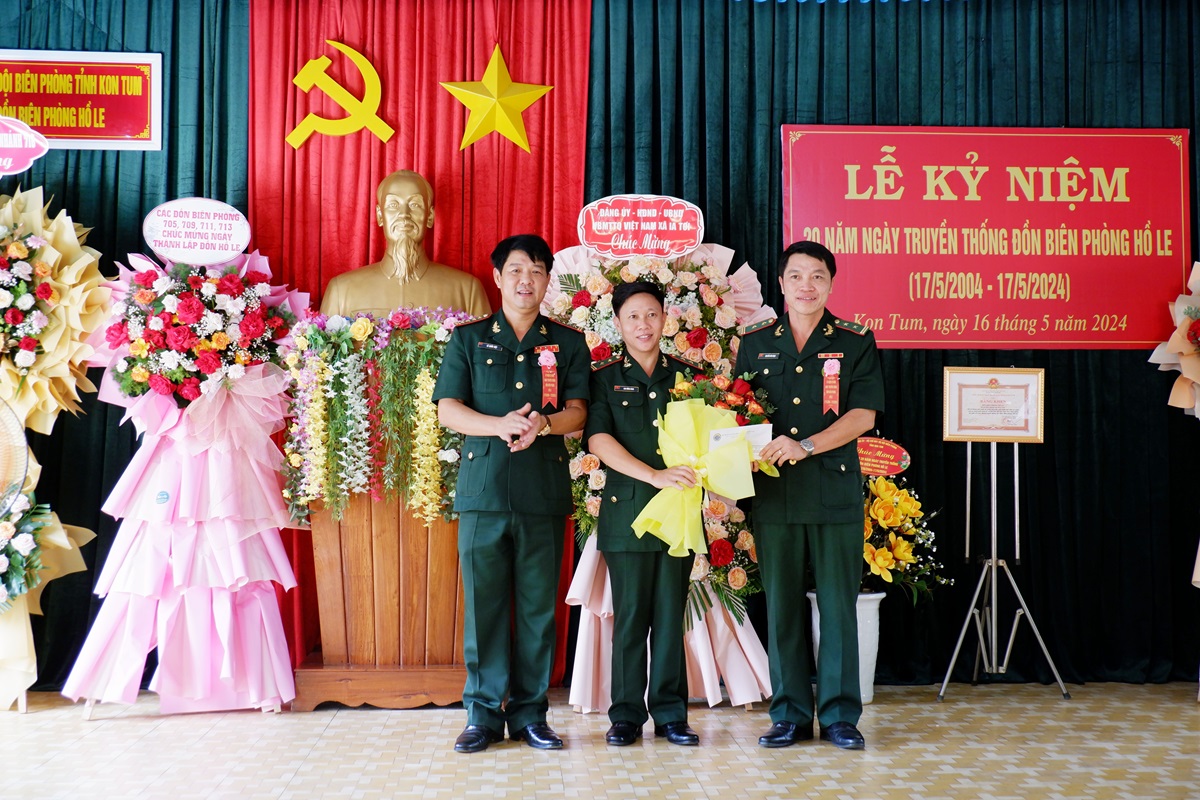Đồn Biên phòng Hồ Le kỷ niệm 20 năm Ngày truyền thống